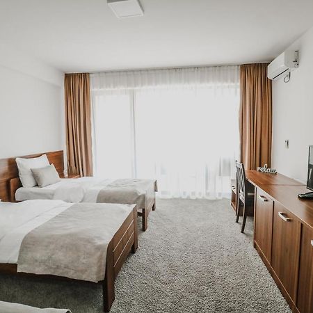 Hotel Novalic 科尼茨 外观 照片