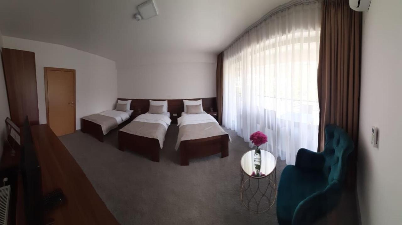 Hotel Novalic 科尼茨 外观 照片
