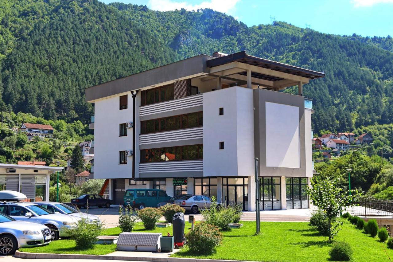 Hotel Novalic 科尼茨 外观 照片